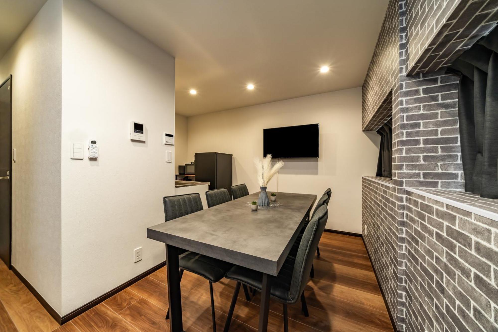 Apartemen 90, Yotsugi-a, Private House